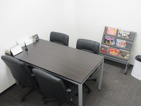 上野クリニック大宮院 待合室